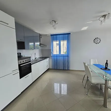 Apartman With Parking Space Kastav, Opatija - 13457 Kastav